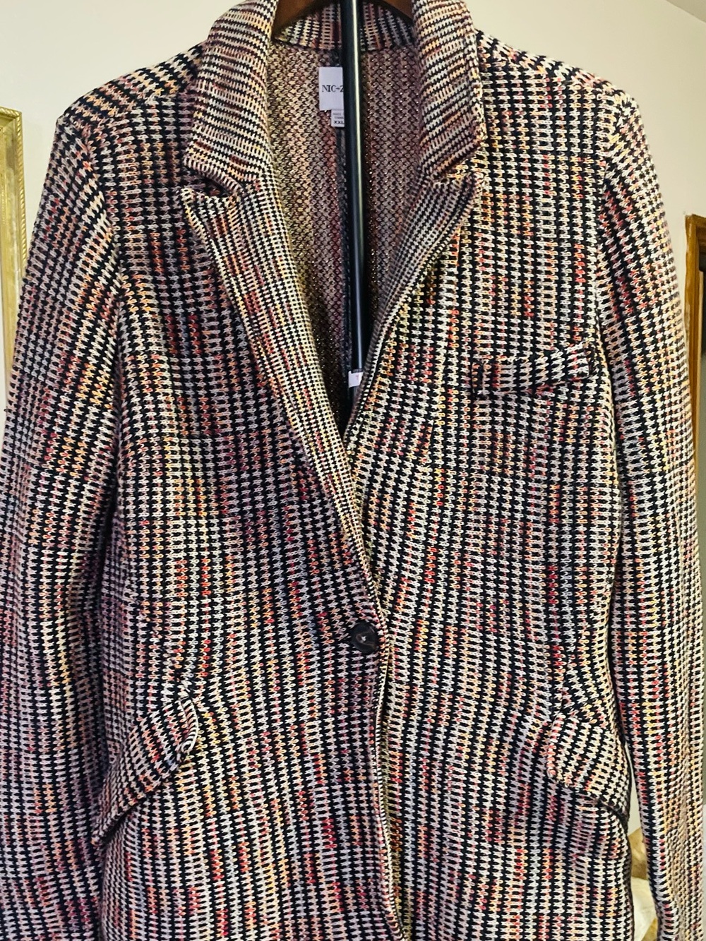 NIC+ZOE Multi-Tone Houndstooth Knit Blazer in Black, Cream & Red Accents